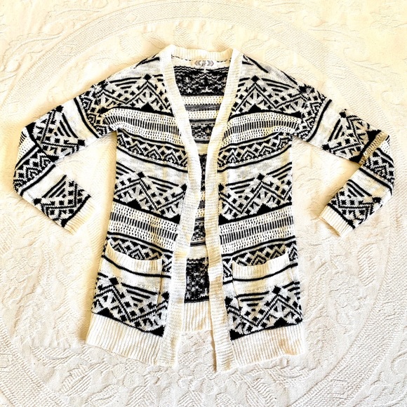 Like-New Black + White Tribal Cardigan - Picture 2 of 7